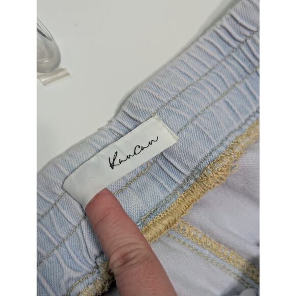 KanCan Alina Ultra High Rise Wide Leg Jeans Light Wash Blue Womens 29 Pants - Picture 3 of 5